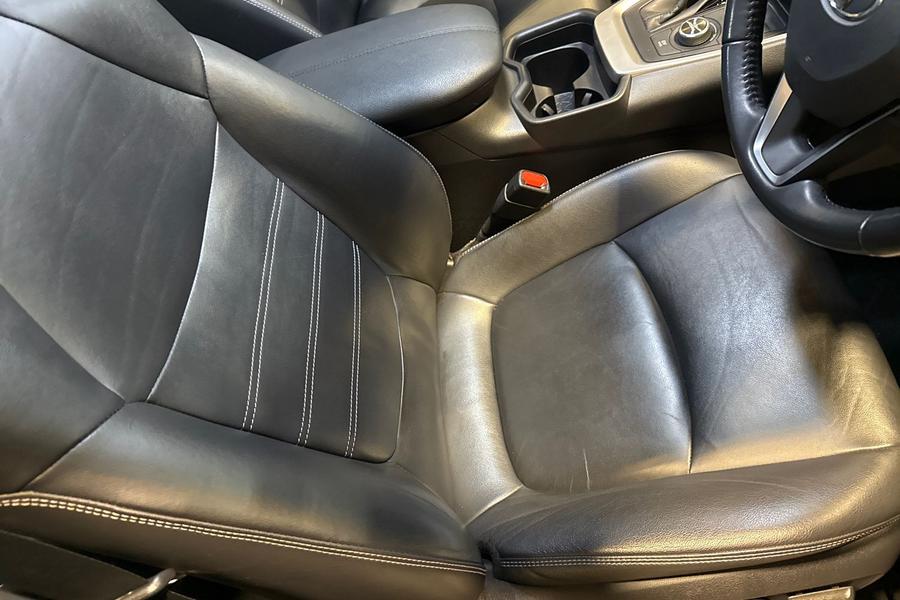 Toyota RAV4 Photo autoimg-f9138652a6f08ce58befe28db0f065176e53d60a.jpg