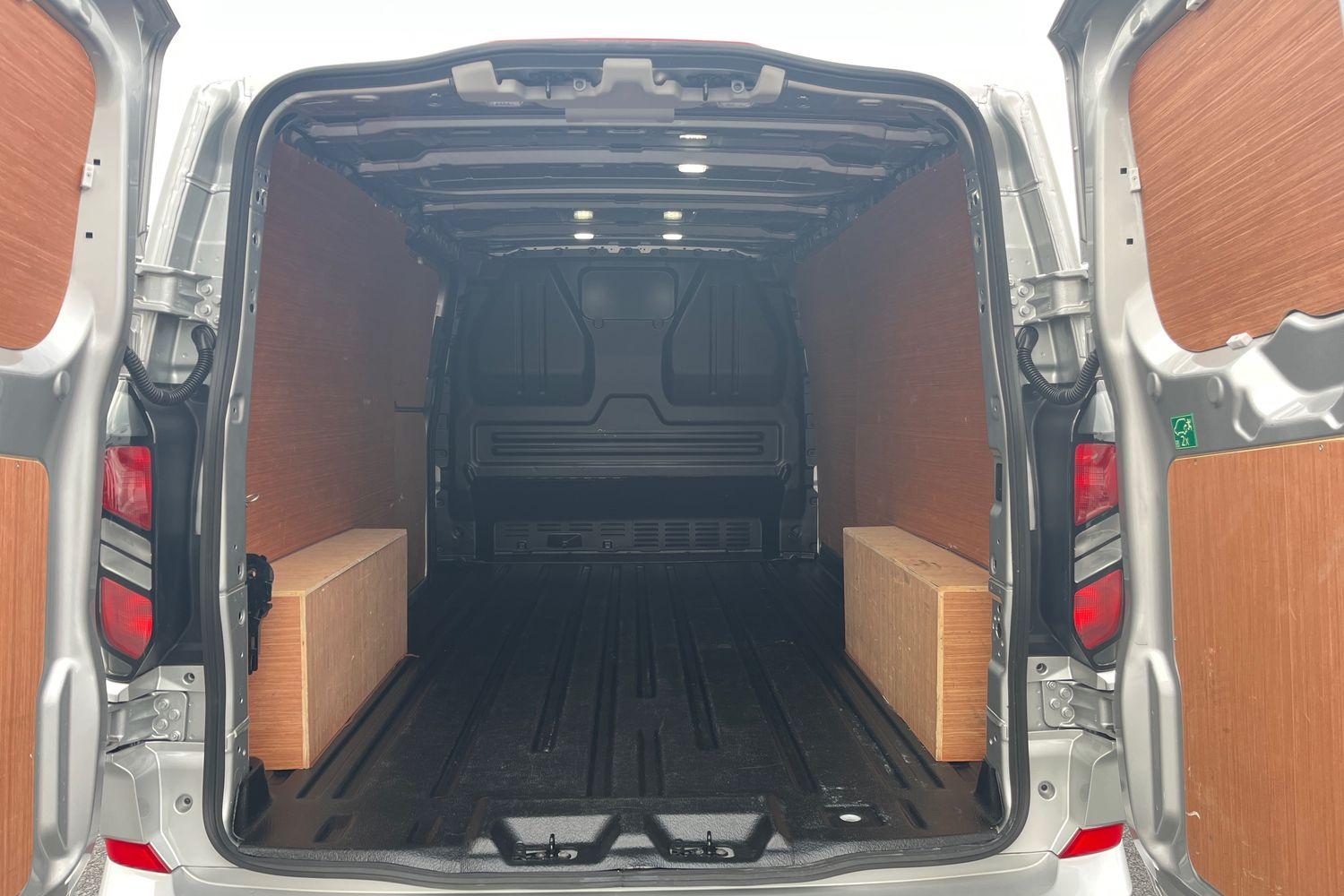 Ford TRANSIT CUSTOM Photo 3