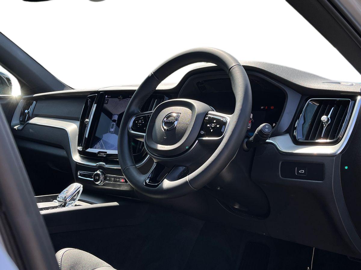 Volvo XC60 Photo 19