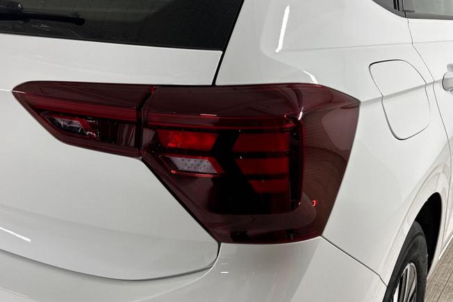 VOLKSWAGEN Polo Photo 18