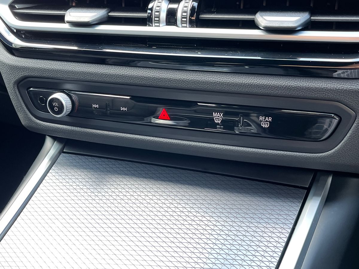 BMW 3 Series Photo 35