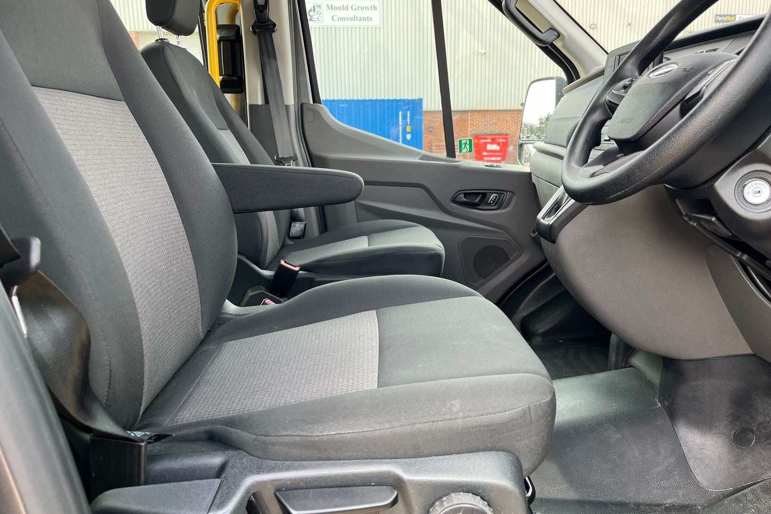 Ford TRANSIT Photo 31
