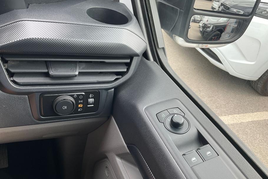 Used Ford TRANSIT CUSTOM LG25TZT 37