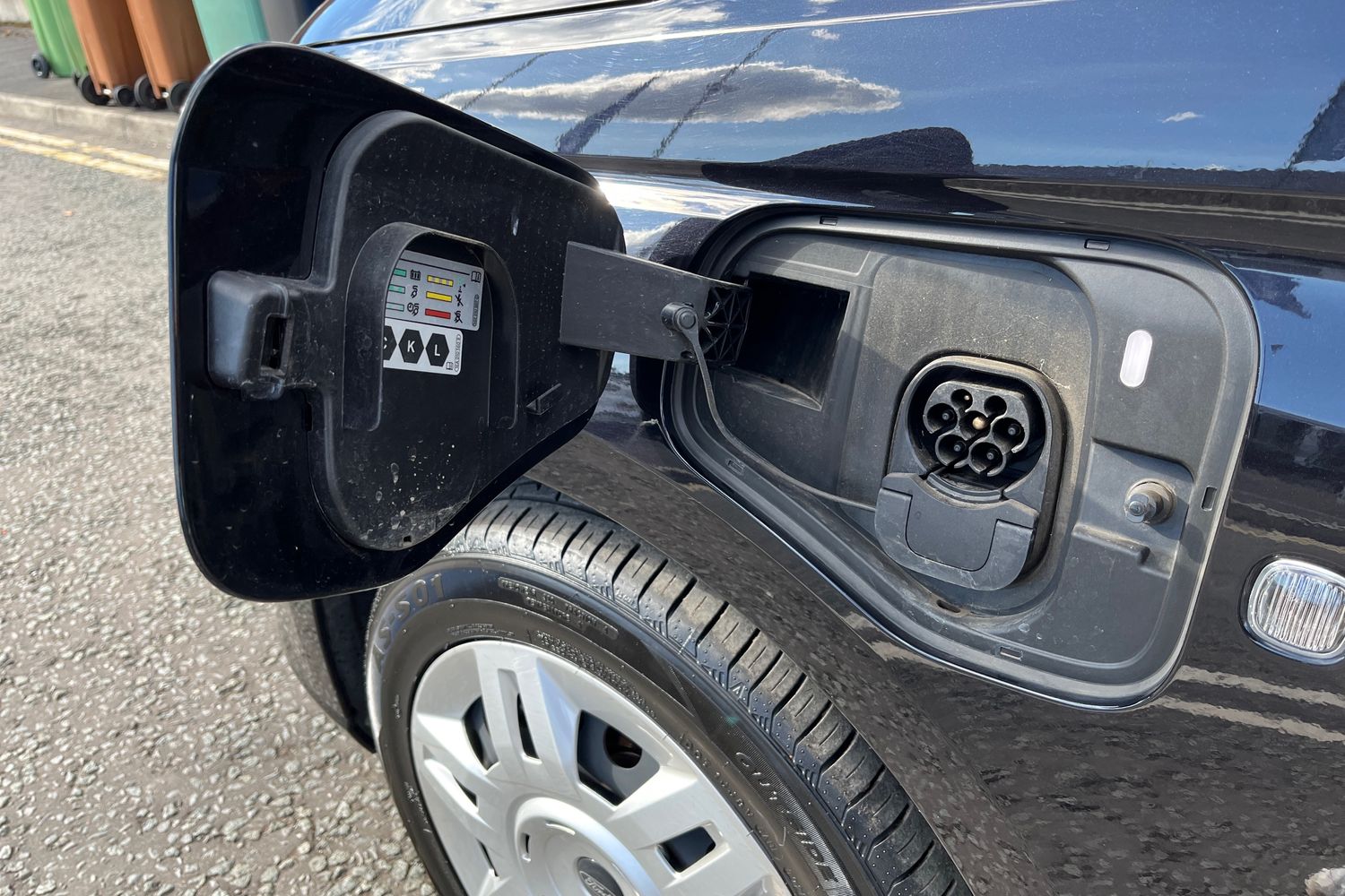 Ford TRANSIT CONNECT Photo 16