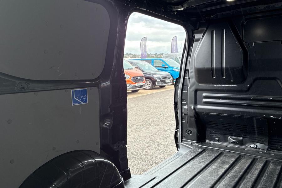 Ford TRANSIT CUSTOM Photo autoimg-f91fd036d09a79fc76fe5d6e9fb6d76a21f306e5.jpg