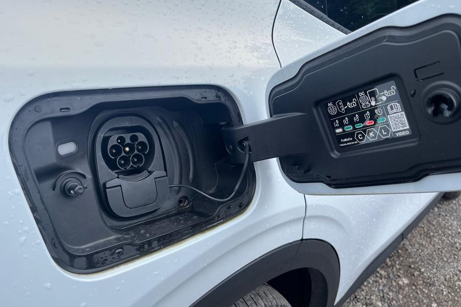 Ford Explorer Photo autoimg-f91fdc0a8a76e9aa7850bad62e542e0cda47d897.jpg