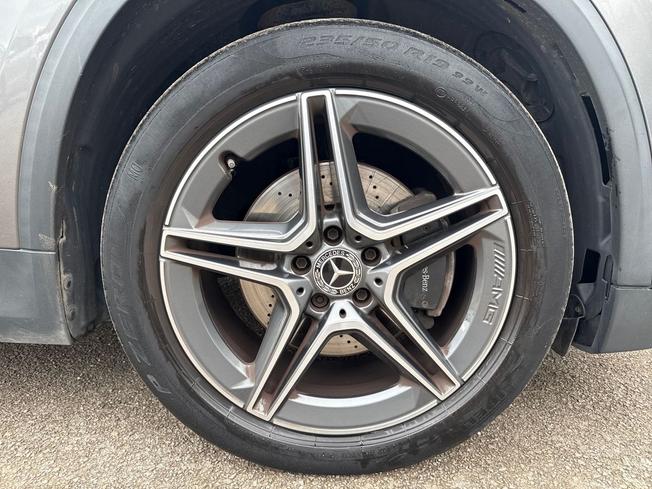 Mercedes-Benz GLA Photo 5