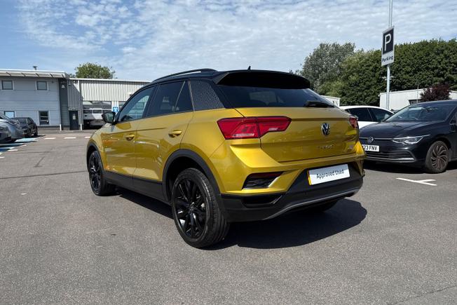 VOLKSWAGEN T-Roc Photo 23