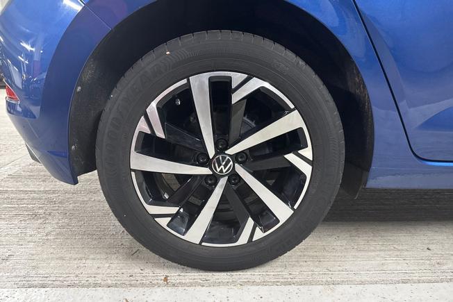 VOLKSWAGEN Polo Photo 5