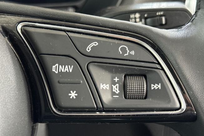 AUDI Q2 Photo 17