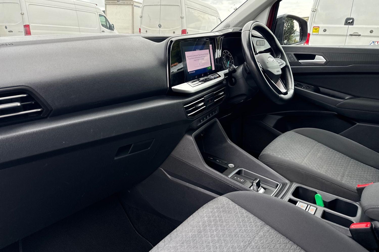 Ford TOURNEO CONNECT Photo 17