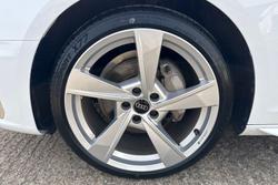 AUDI A4 Avant Photo 5