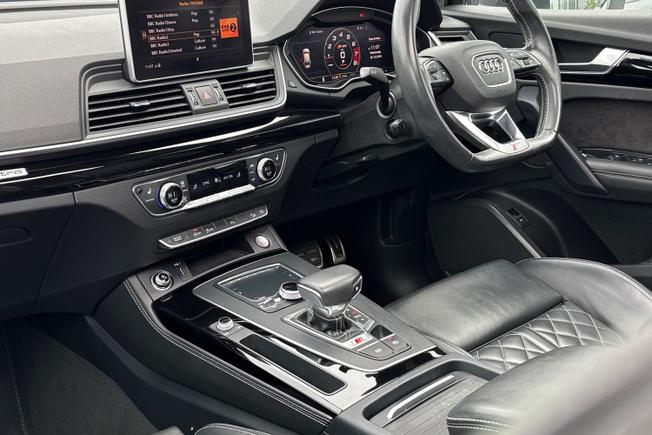 AUDI SQ5 Photo 28