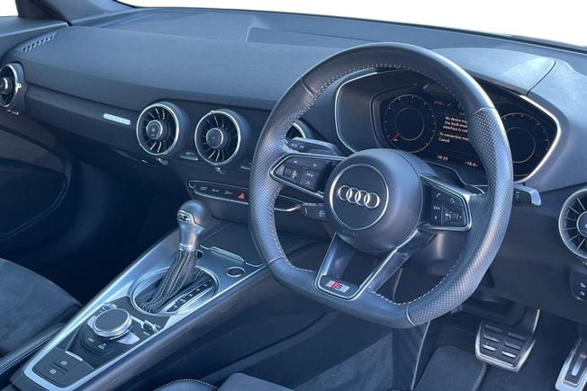 AUDI TT Photo 6