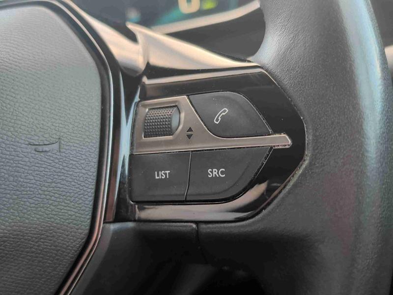 Used Peugeot E-2008 YD22ORO 40