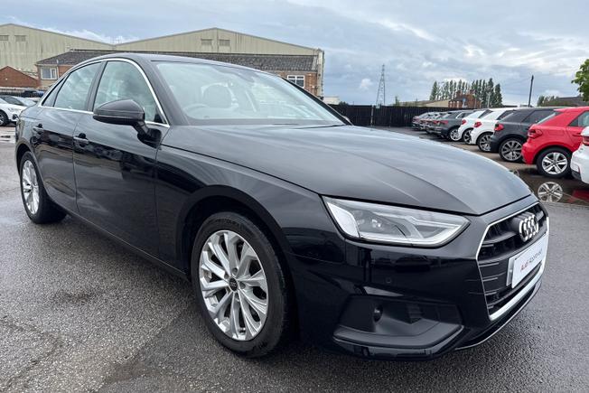 AUDI A4 Photo 22