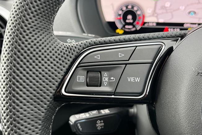 AUDI Q2 Photo 16