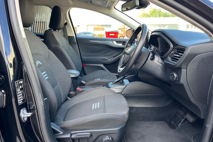 Ford Focus Photo autoimg-f94707a418793101e418d280bbc5d21f5ce15f42.jpg
