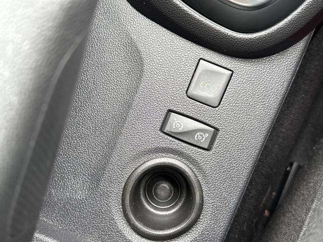 RENAULT Captur Photo 30
