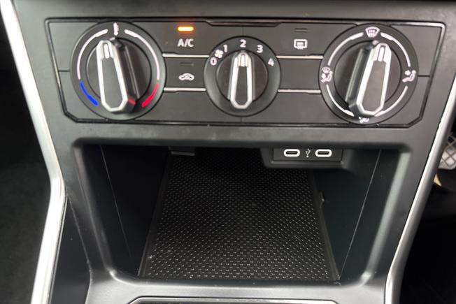 VOLKSWAGEN Polo Photo 23