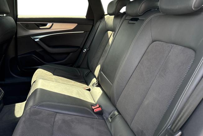 AUDI A6 Avant Photo 9
