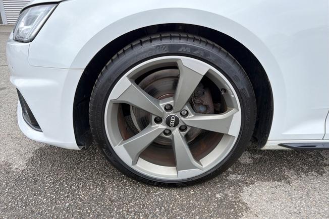 AUDI A4 Avant Photo 26