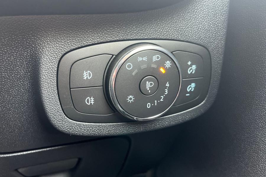 Ford FIESTA Photo autoimg-f94f3f2a3fcf24cc174feec889ddae4f87adcc9f.jpg