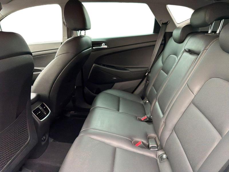 Used Hyundai TUCSON NV19AFZ 17