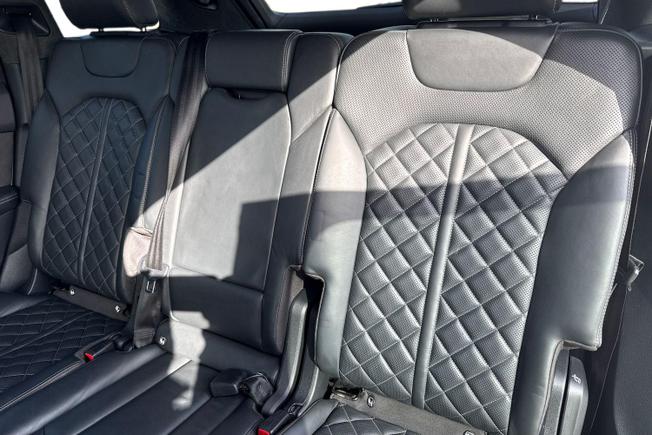 AUDI SQ7 Photo 9