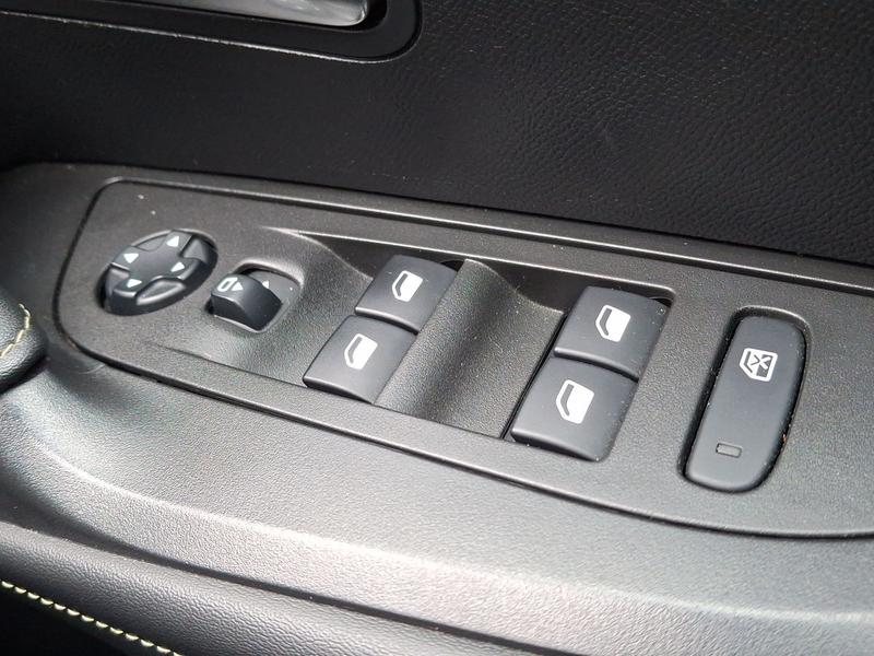 Used Peugeot E-2008 OY21RBZ 24