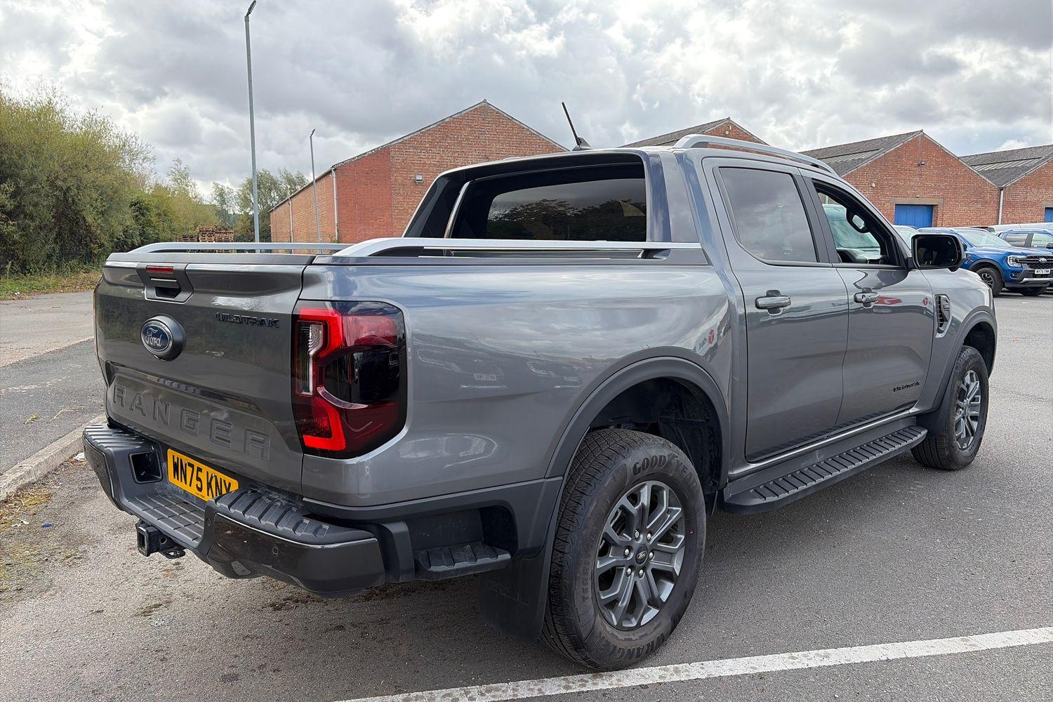 Ford RANGER Photo 22
