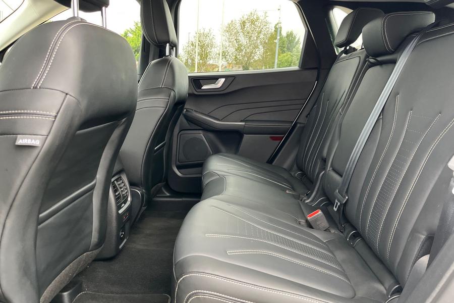 Ford KUGA Photo autoimg-f957a833f6e89cafe94c7de8f0495882cbf7c575.jpg