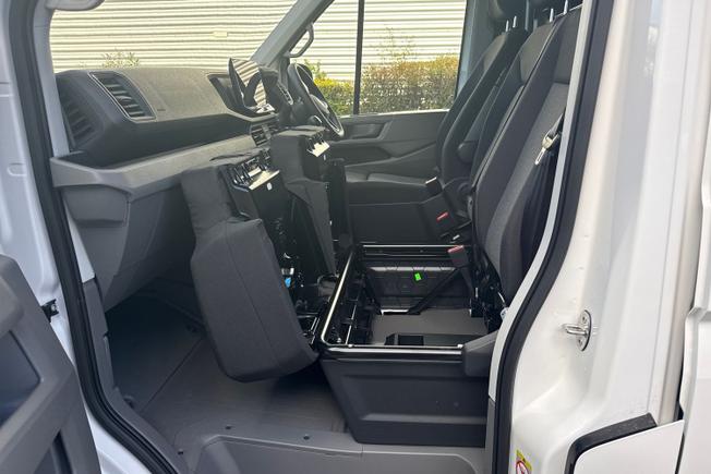 VOLKSWAGEN Crafter Photo 28
