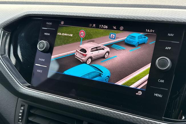 VOLKSWAGEN T-Cross Photo 24