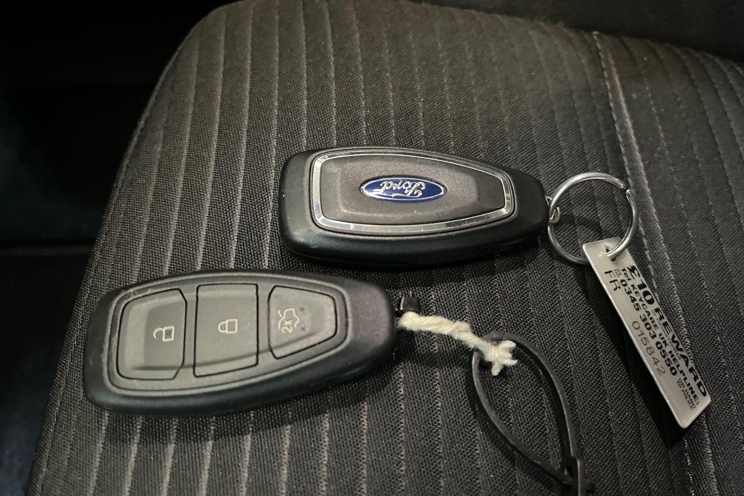 Ford FOCUS Photo 21