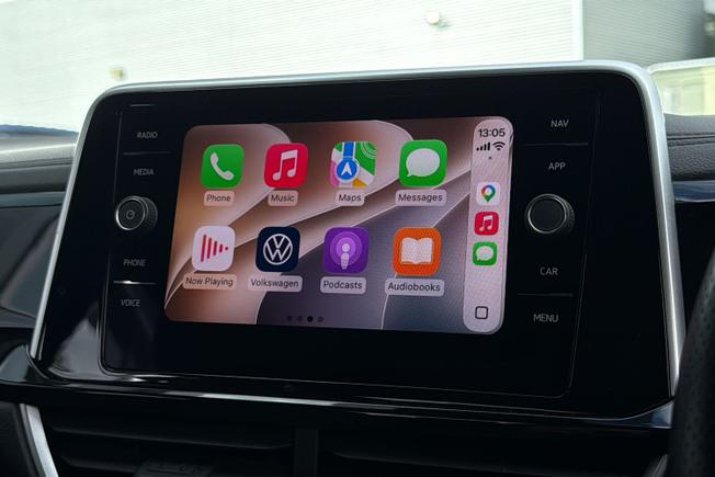 VOLKSWAGEN T-Roc Photo 32