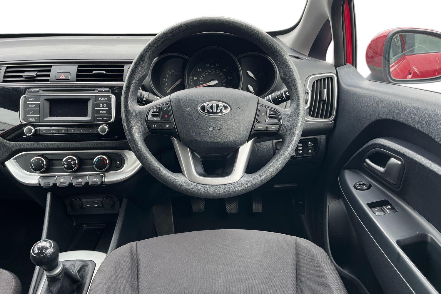 Kia RIO Photo 10