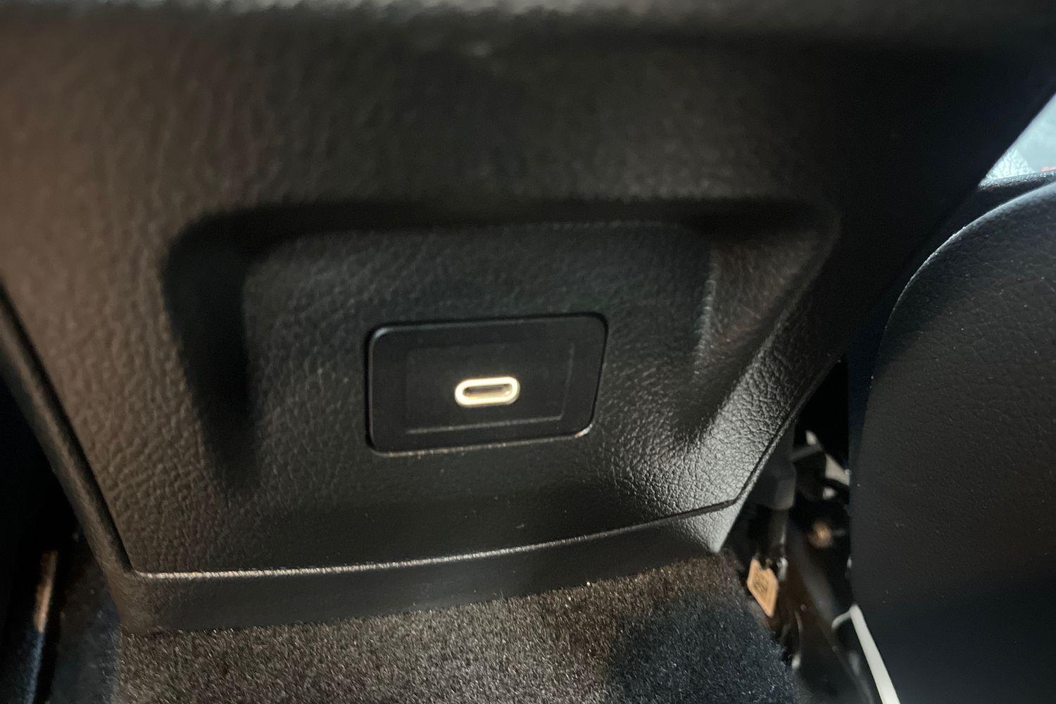 Mercedes-Benz CLA Photo 28