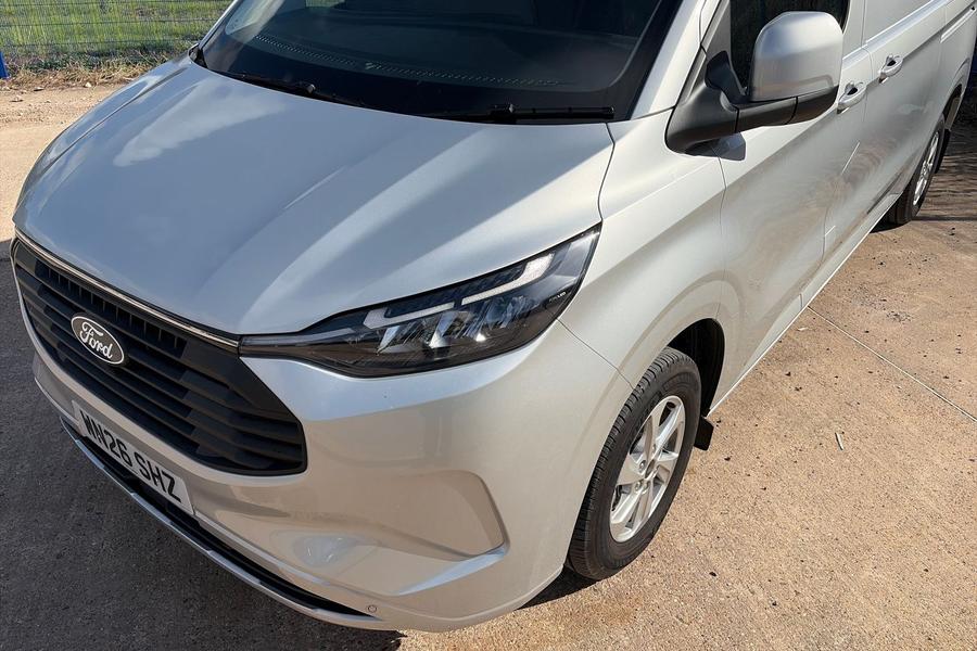 Ford TRANSIT CUSTOM Photo autoimg-f96f5a80bab8464214465cd68cae9417b6f31824.jpg