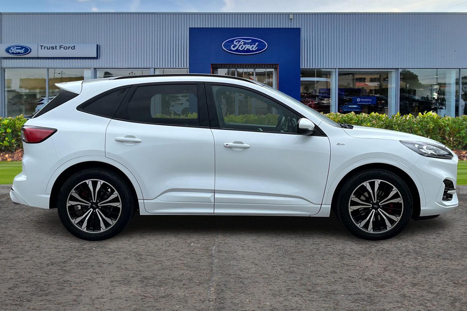 Ford KUGA Photo 2