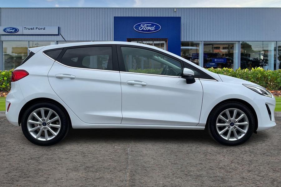 Ford Fiesta Photo autoimg-f9747184557e3f533bf2ea388258f891b2f99924.jpg