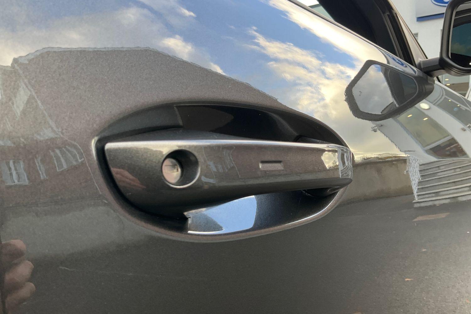 Ford Explorer Photo 37