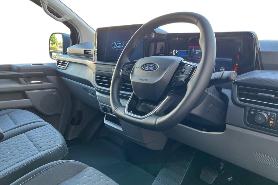 Ford TRANSIT CUSTOM Photo autoimg-f9773d073687fc2159b2932a901ad498ff3db40a.jpg