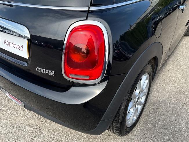 MINI Hatch Photo 18