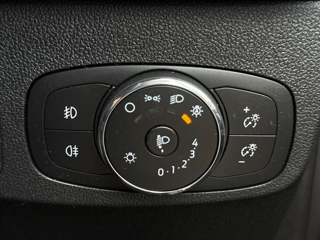 FORD Focus Photo 36