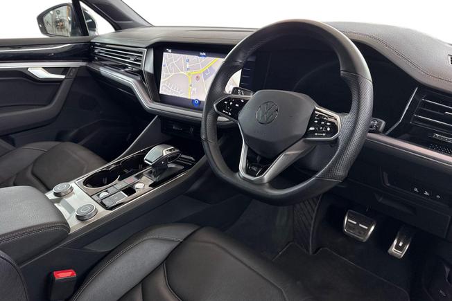 VOLKSWAGEN Touareg Photo 6