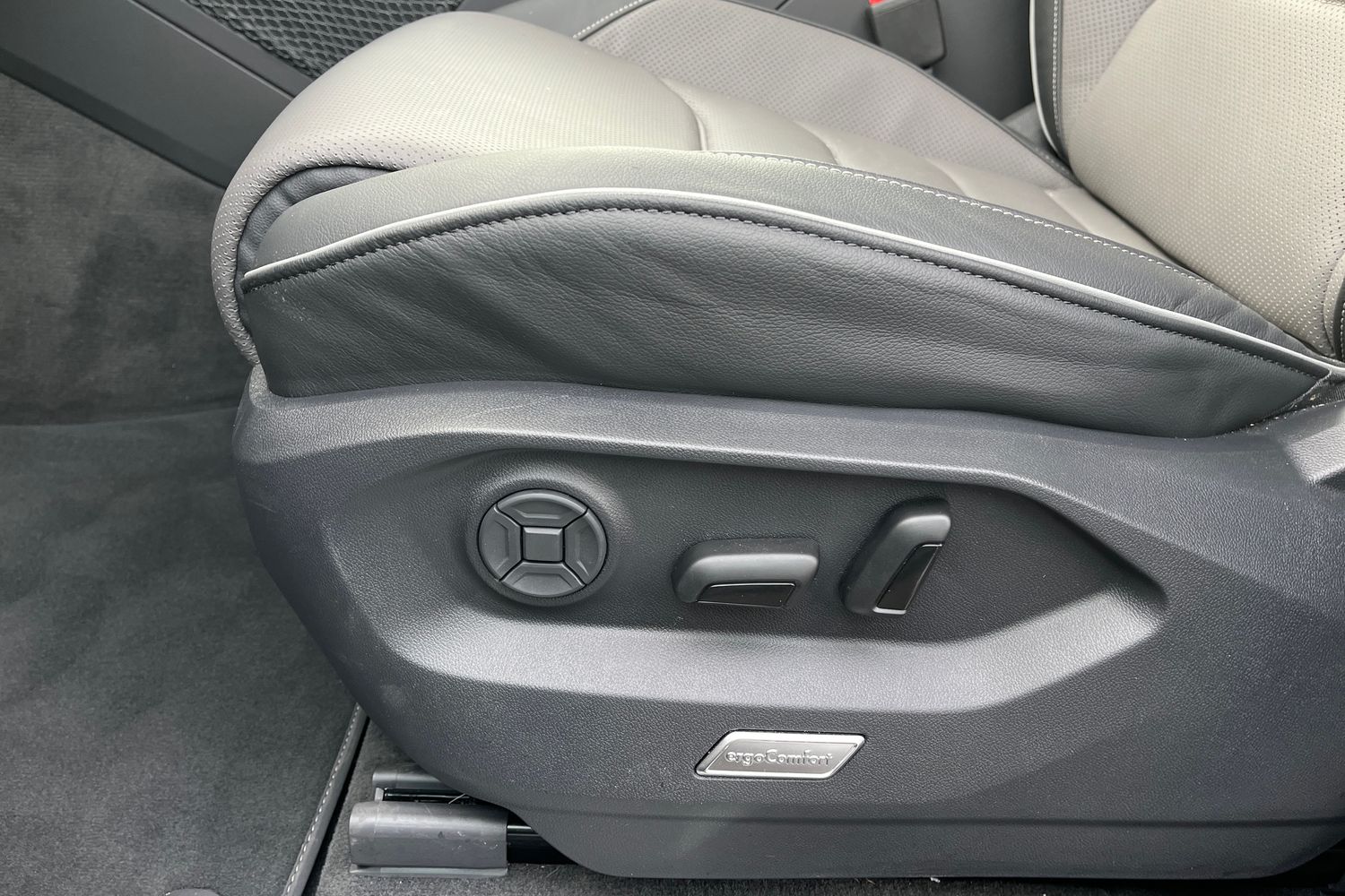 Volkswagen TOUAREG Photo 21