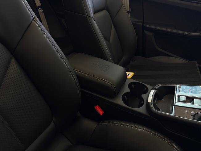 PORSCHE Macan Photo 13