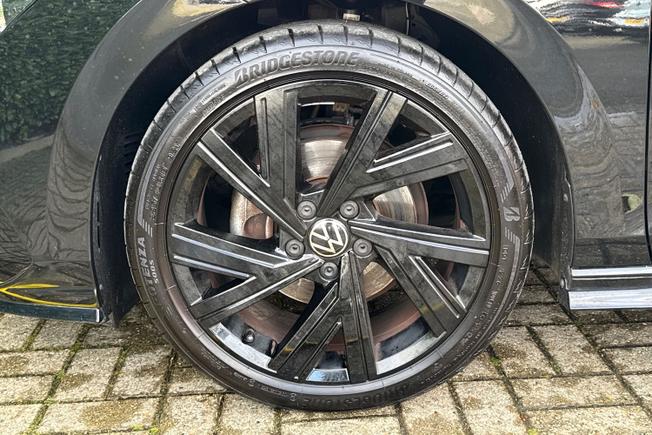 VOLKSWAGEN Golf Photo 23