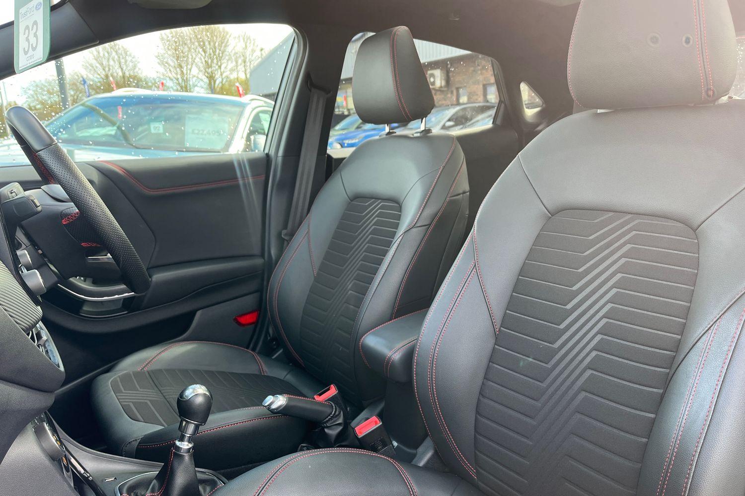 Ford PUMA Photo 18